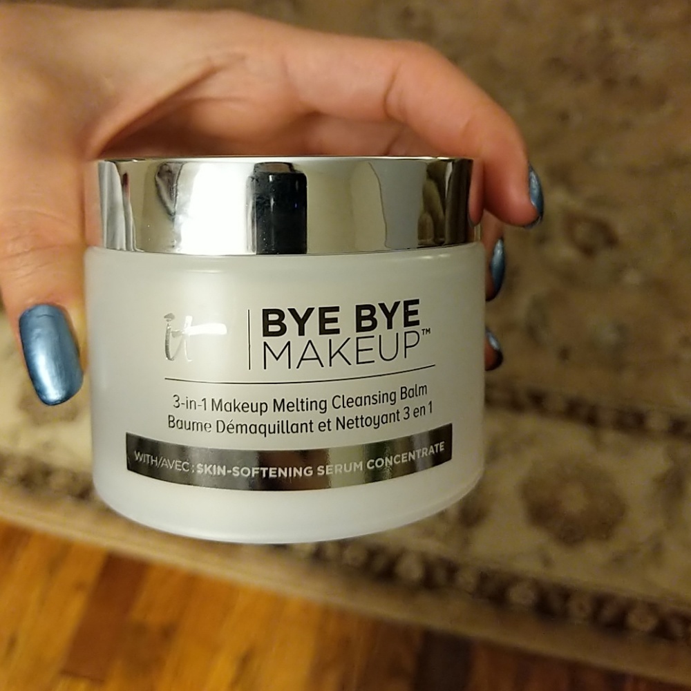It cosmetics cleansing balm